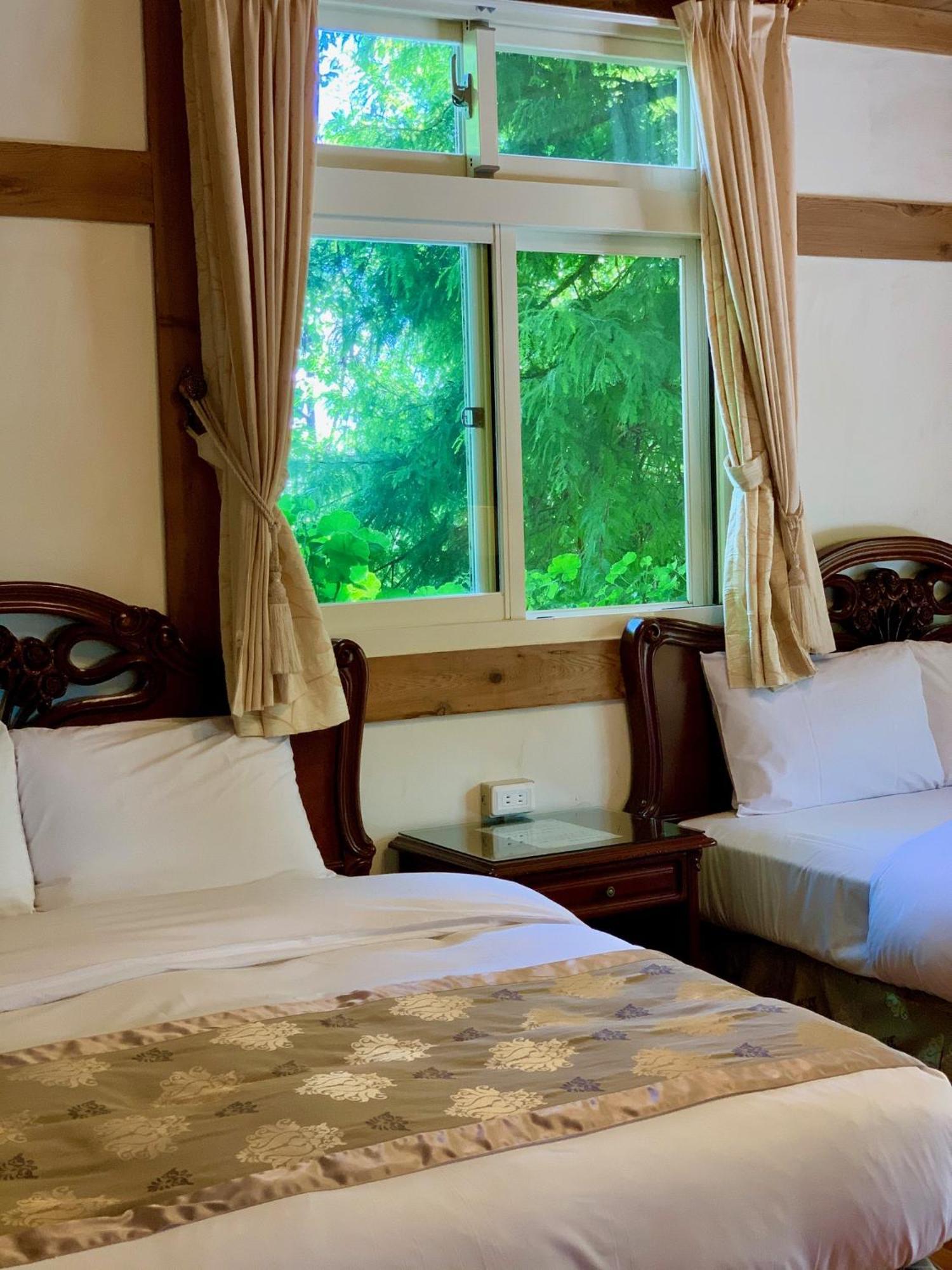 The Cotswolds Villa Renai Exterior photo